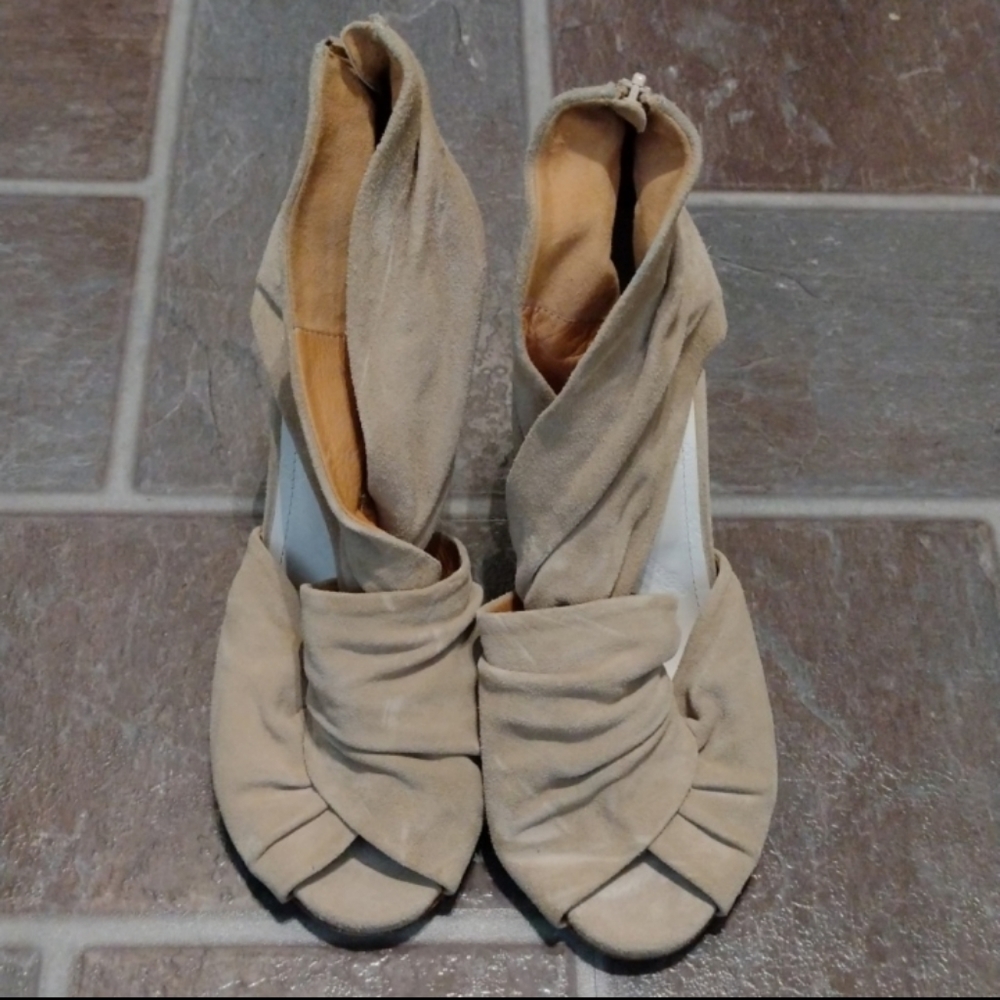 Maison Martin Margiela Suede taupy nude peep toe sandal boots size 37